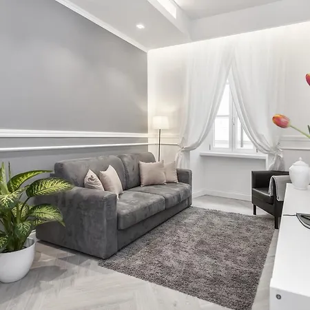 Apartment Trevi Rome