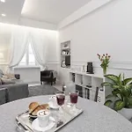 Trevi Apartament *